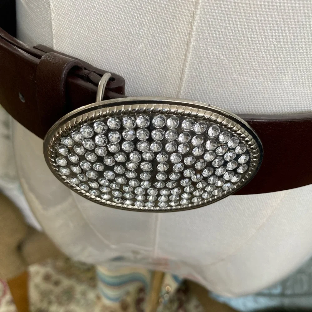 NEW WITHOUT TAGS Justice Brown & Rhinestone Belt Size 1 (28” W)